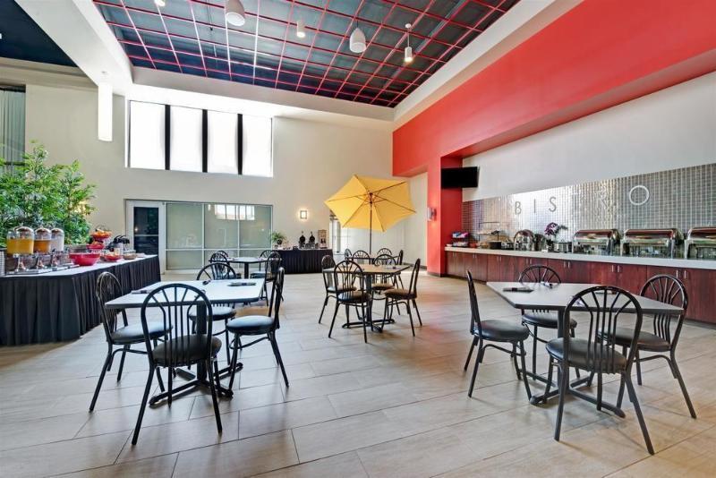 New World Inn & Conference Center Кълъмбъс Екстериор снимка